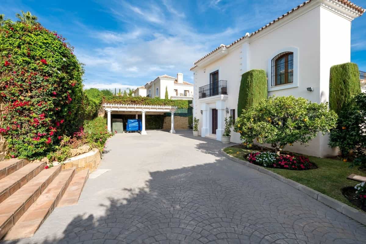 Casa nel Estepona, Andalusia 12471334
