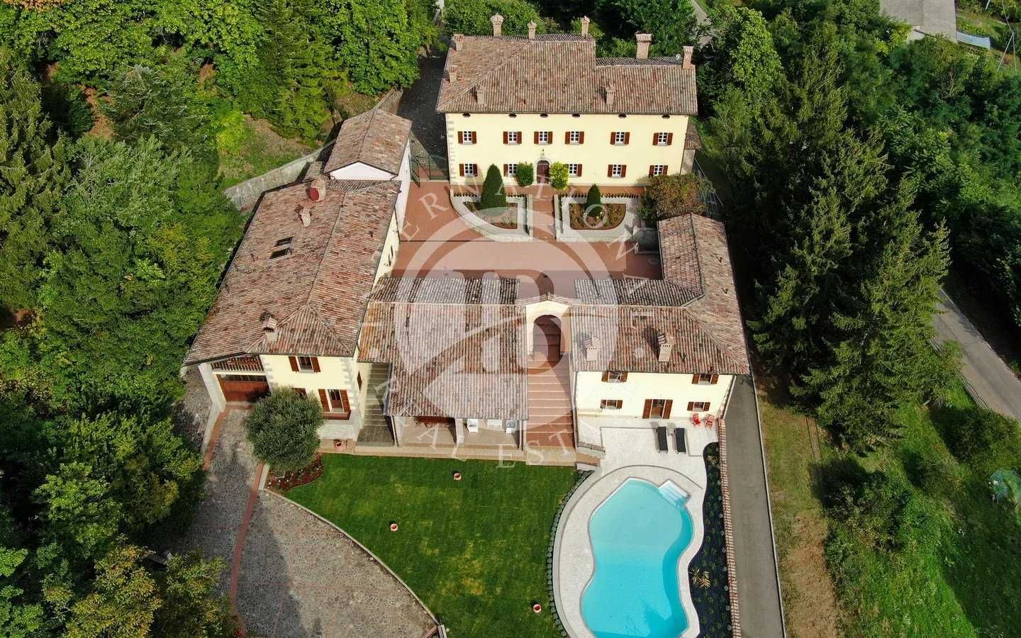 жилой дом в Pavullo nel Frignano, Эмилия-Романья 12473533