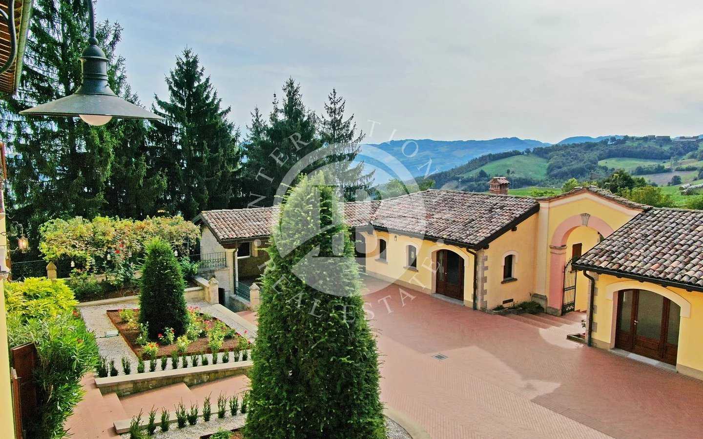 rumah dalam Pavullo nel Frignano, Emilia-Romagna 12473533