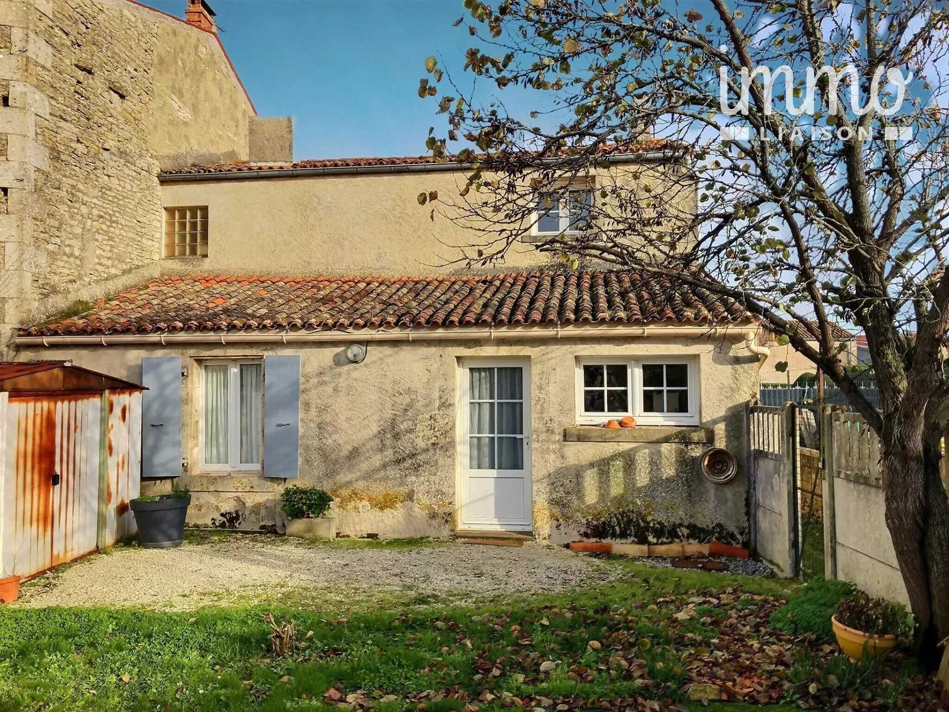 住宅 在 La Ronde, Charente-Maritime 12473680