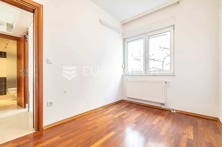 Condominium in Zagreb,  12473754