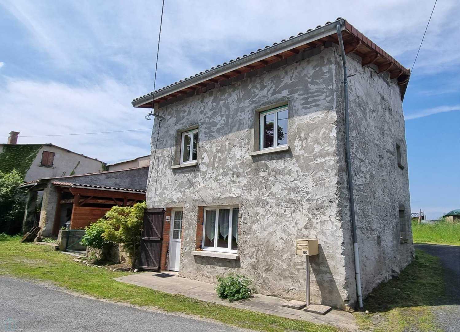 Haus im Courpiere, Auvergne-Rhone-Alpes 12474037