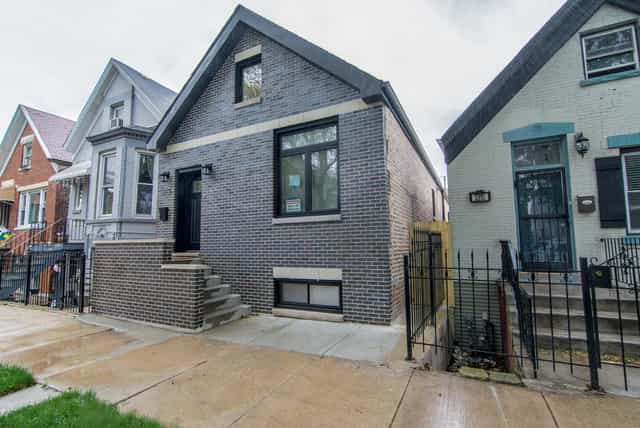 House in Chicago, 3313 South Carpenter Street 12474931