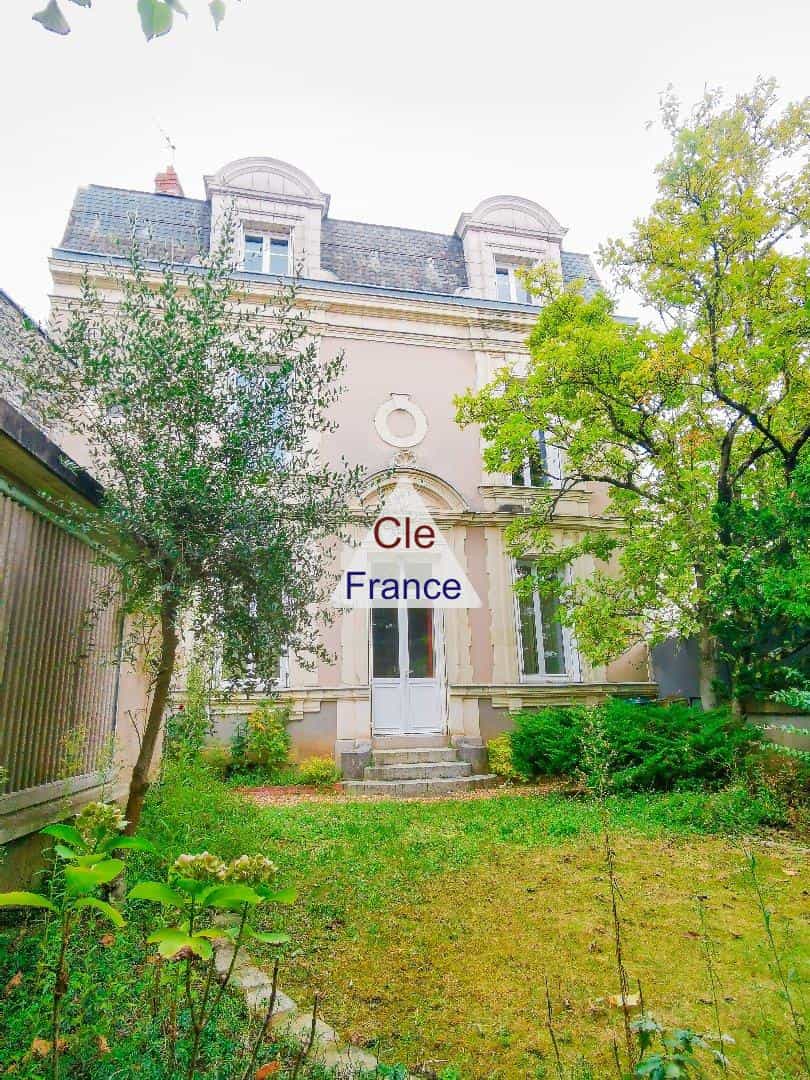 Huis in Angers, Pays de la Loire 12476545