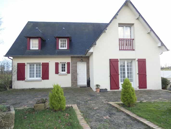 Casa nel Saint-Hilaire-du-Harcouet, Normandia 12476562