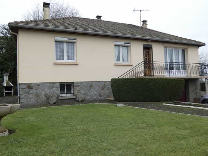 House in Sainte-Marie-du-Bois, Normandie 12476569