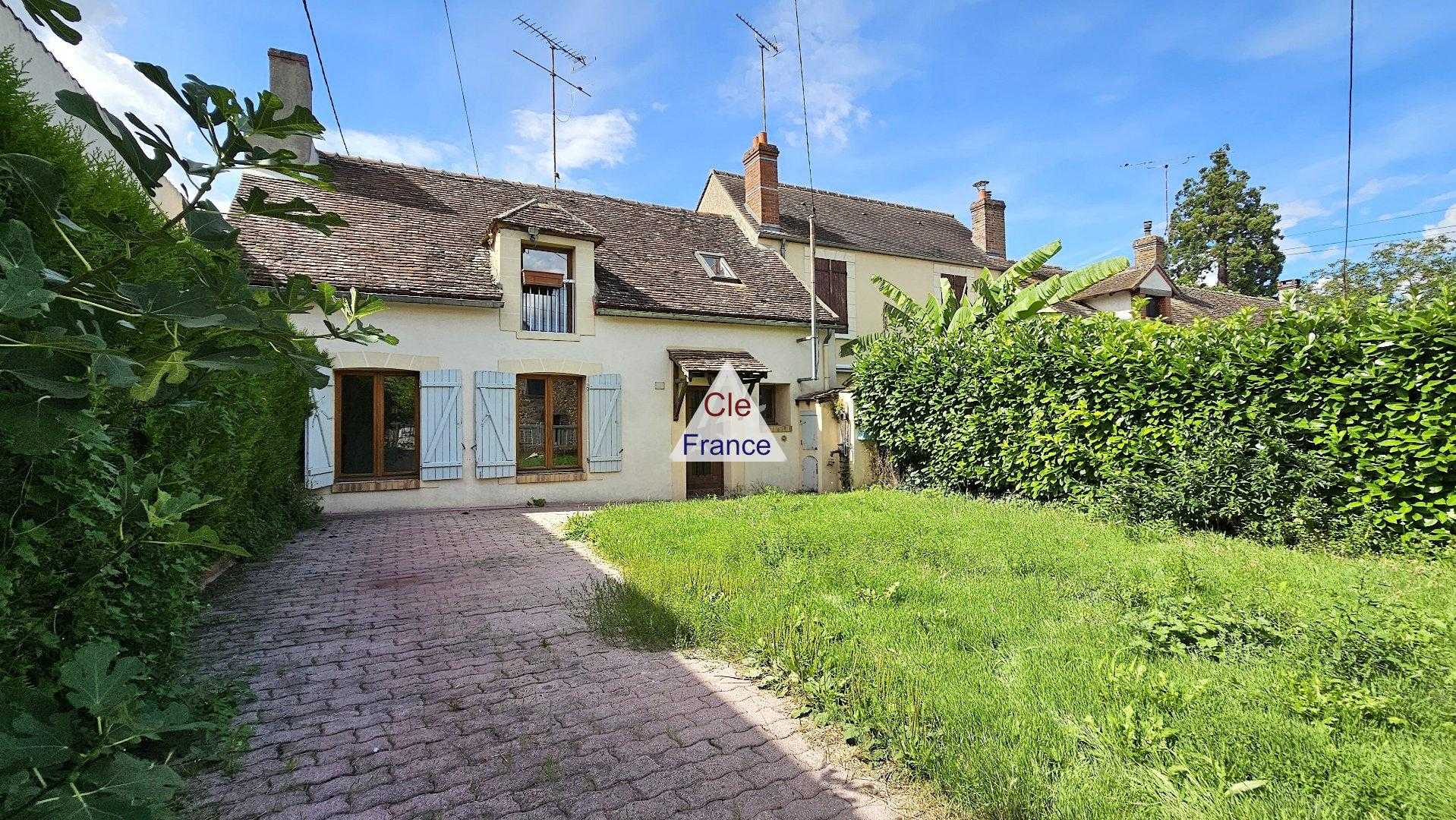 House in Cepoy, Centre-Val de Loire 12476619