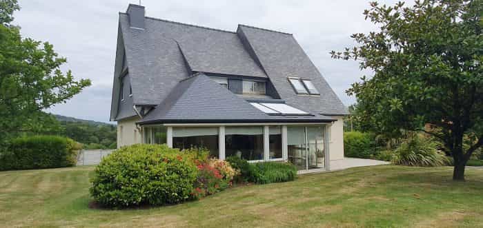 Rumah di Le Quillio, Bretagne 12476665