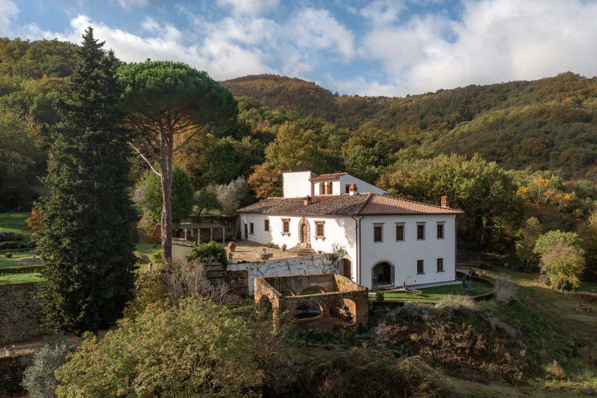 Rumah di Incisa di Valdarno, Toskana 12476697