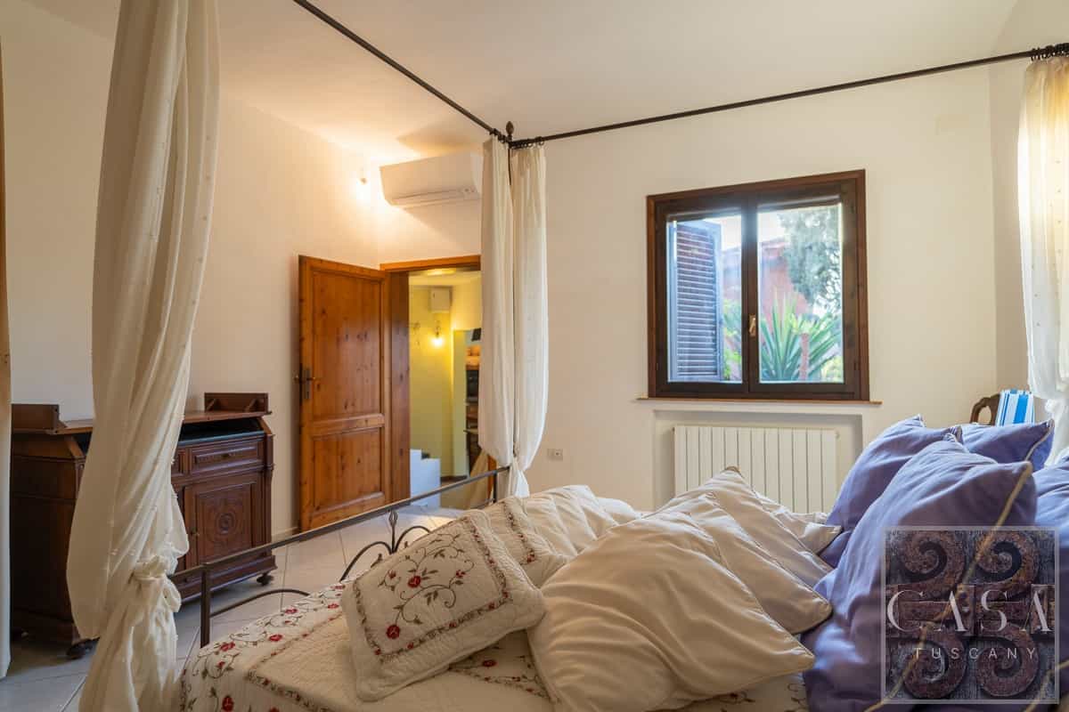بيت في Campiglia Marittima, Tuscany 12477484