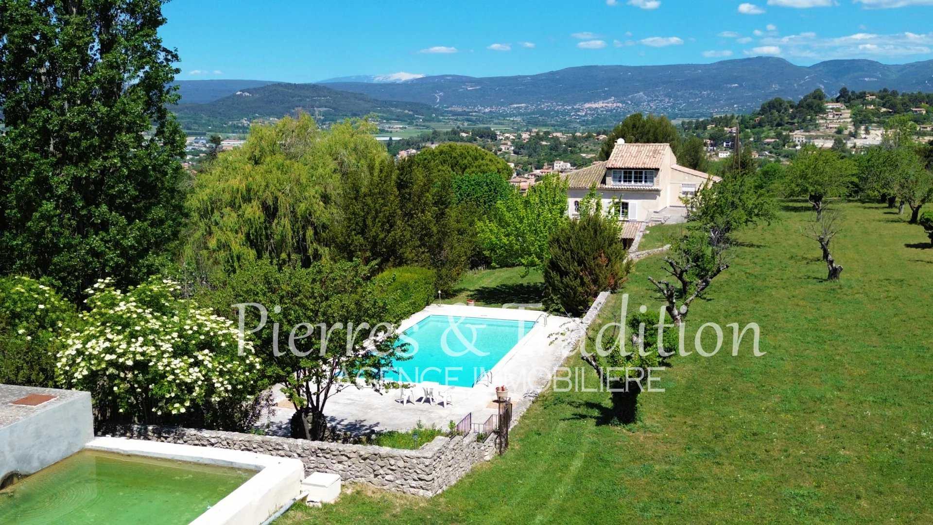 Casa nel Apt, Provence-Alpes-Cote d'Azur 12477495