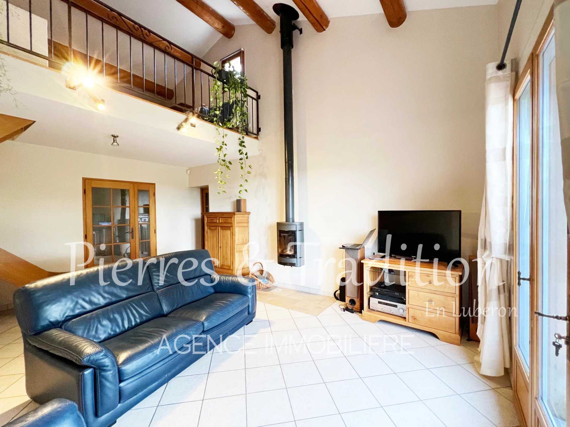 Hus i Apt, Provence-Alpes-Cote d'Azur 12477497