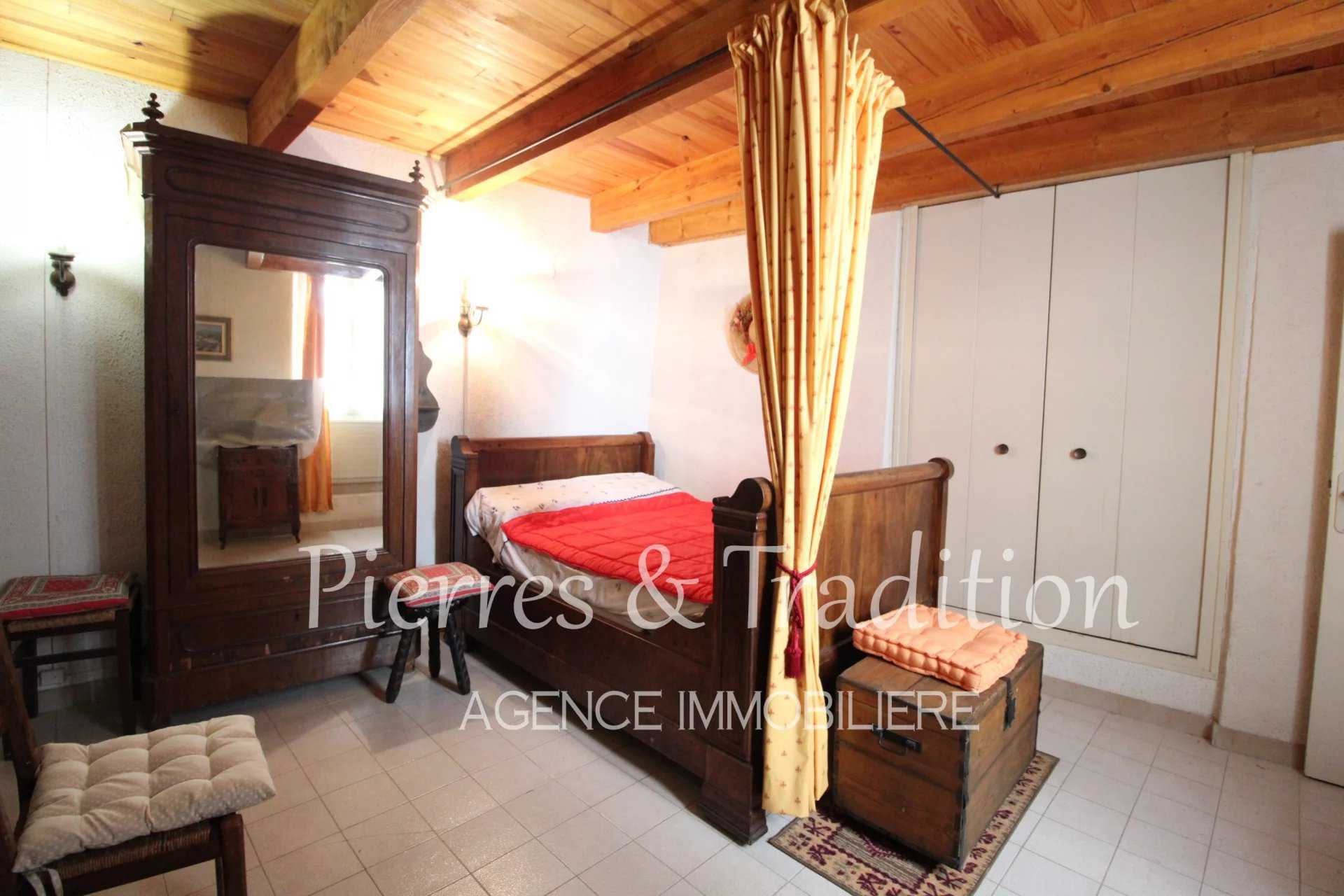 Будинок в Cereste, Provence-Alpes-Cote d'Azur 12477499