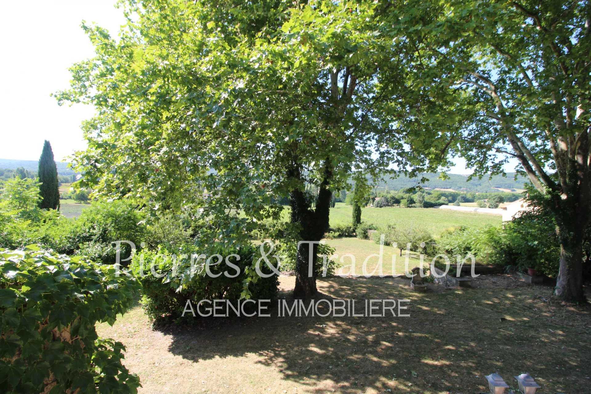 Dom w Reillanne, Alpes-de-Haute-Provence 12477500