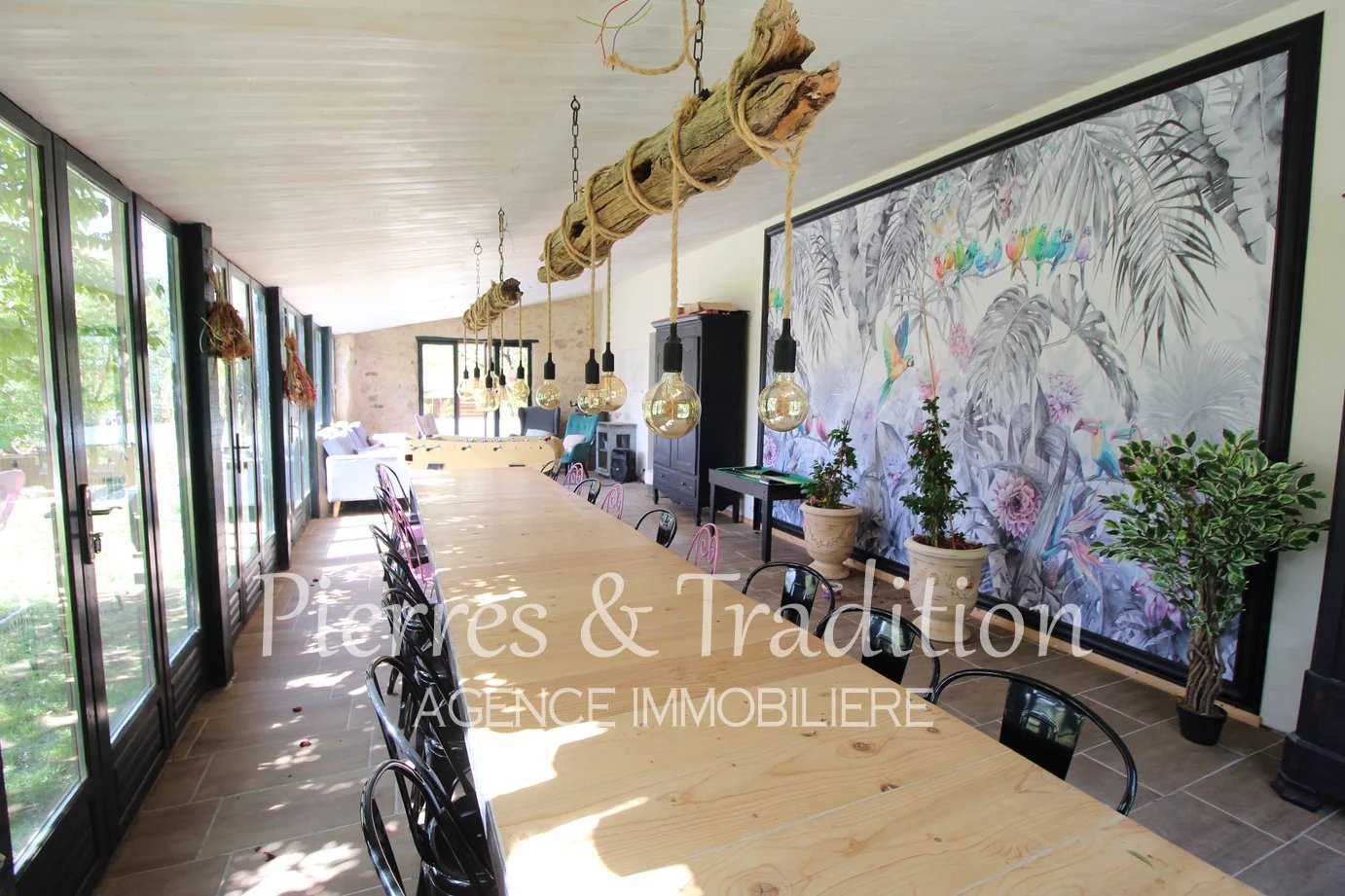 rumah dalam Simiane-la-Rotonde, Provence-Alpes-Cote d'Azur 12477501
