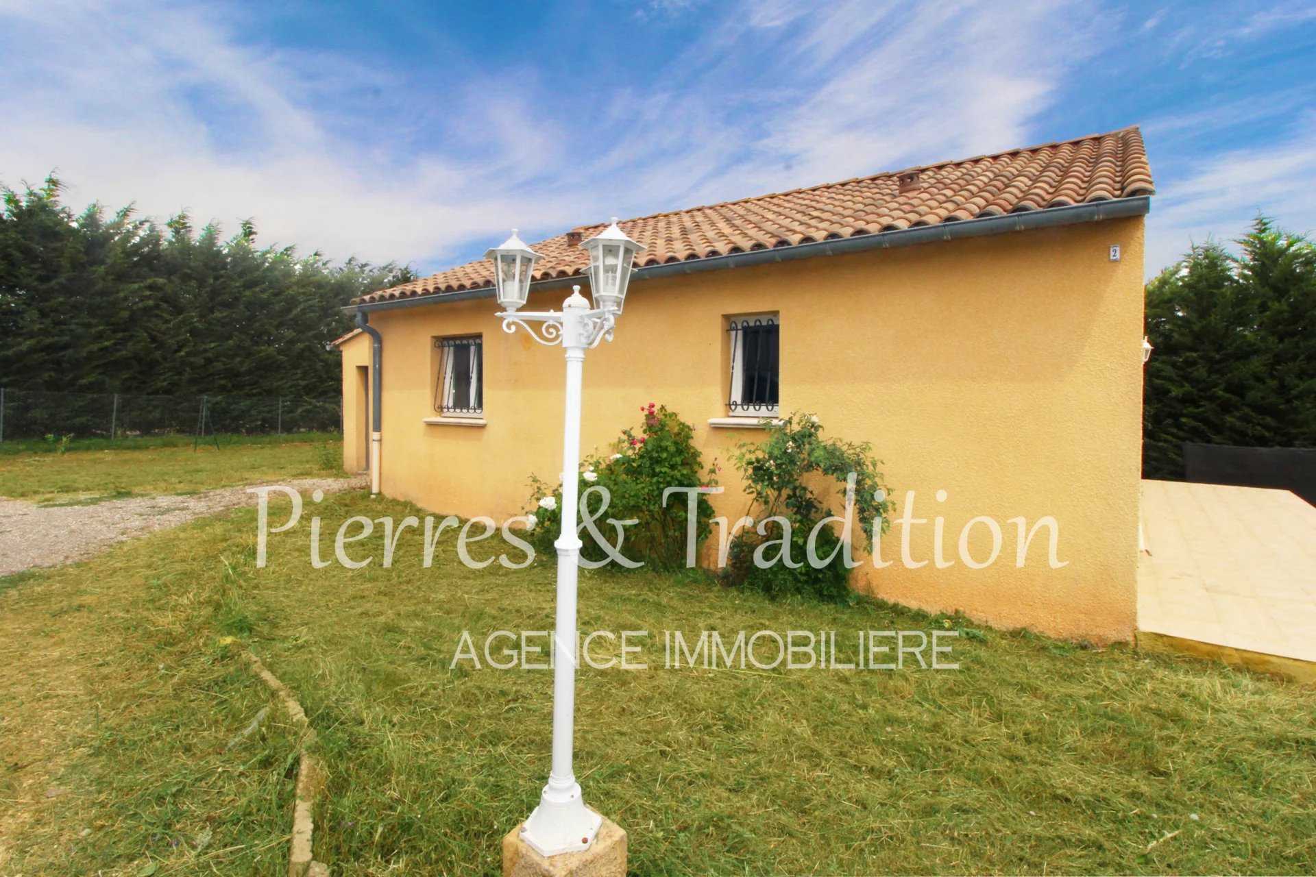 Rumah di Simiane-la-Rotonde, Provence-Alpes-Cote d'Azur 12477503