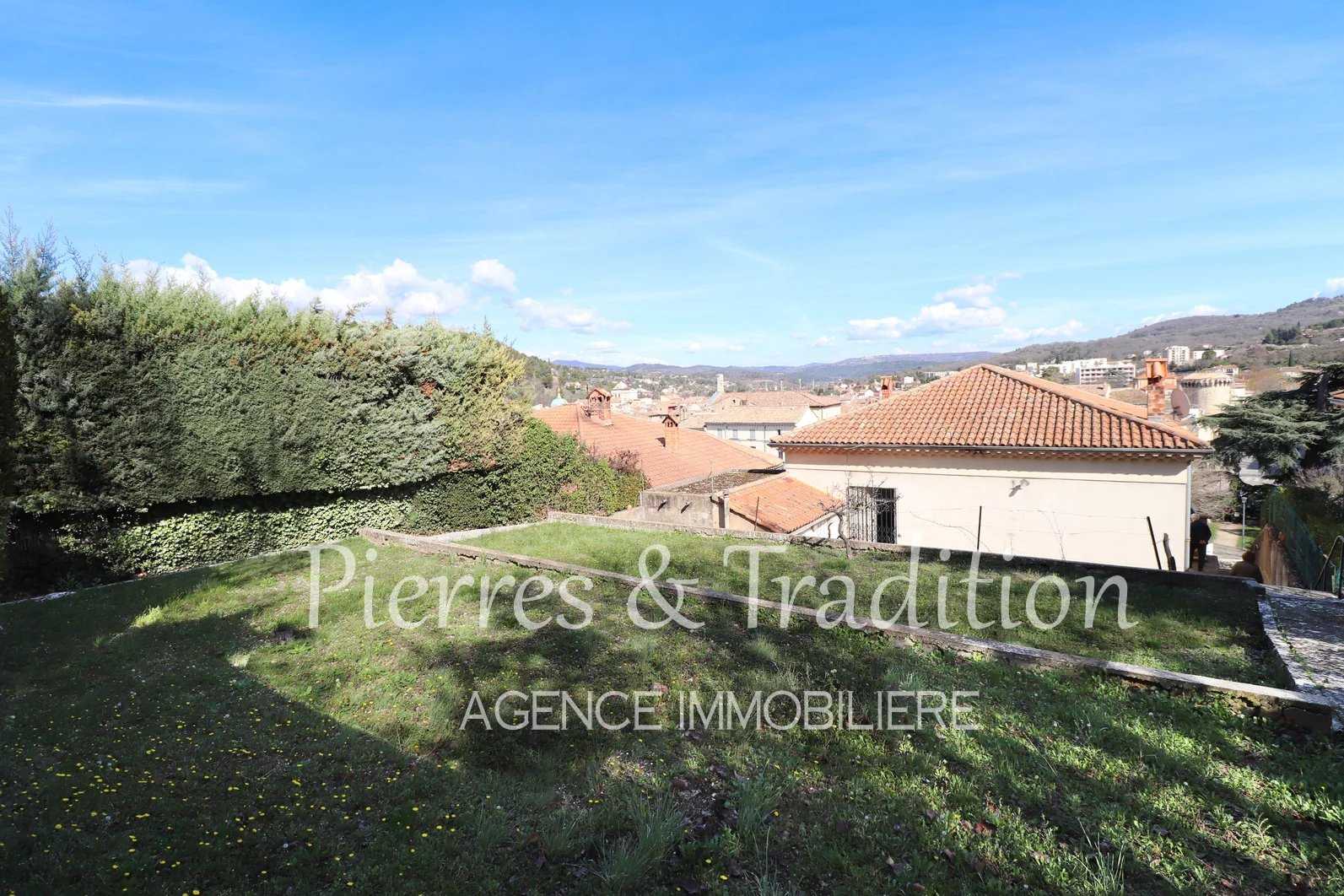 Hus i Apt, Provence-Alpes-Cote d'Azur 12477506