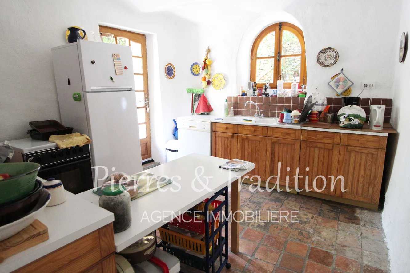 Huis in Banon, Provence-Alpes-Cote d'Azur 12477512