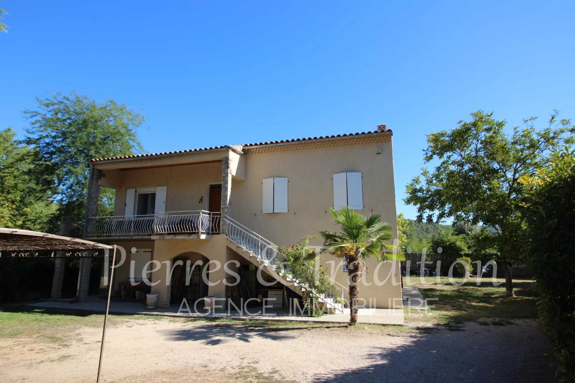 Huis in Saignon, Provence-Alpes-Cote d'Azur 12477516