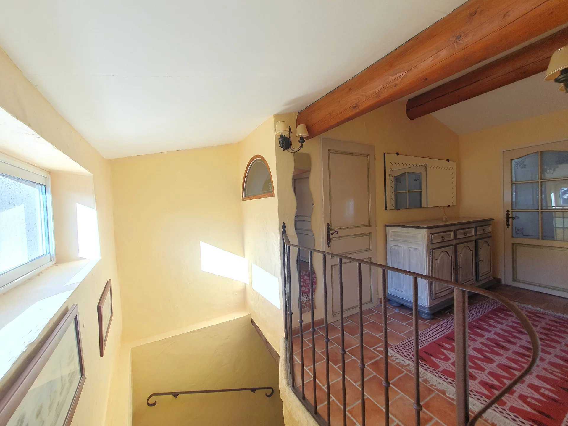 Квартира в Murs, Vaucluse 12477522