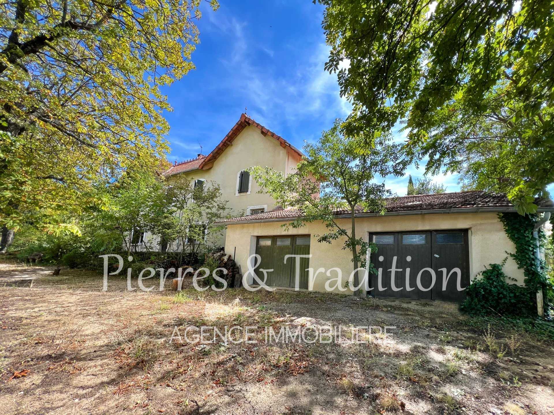 House in Apt, Provence-Alpes-Cote d'Azur 12477528