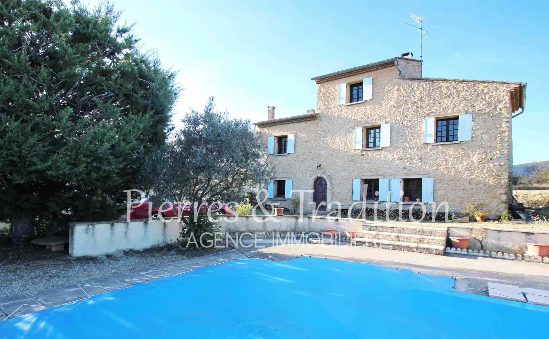 House in Villars, Provence-Alpes-Cote d'Azur 12477534