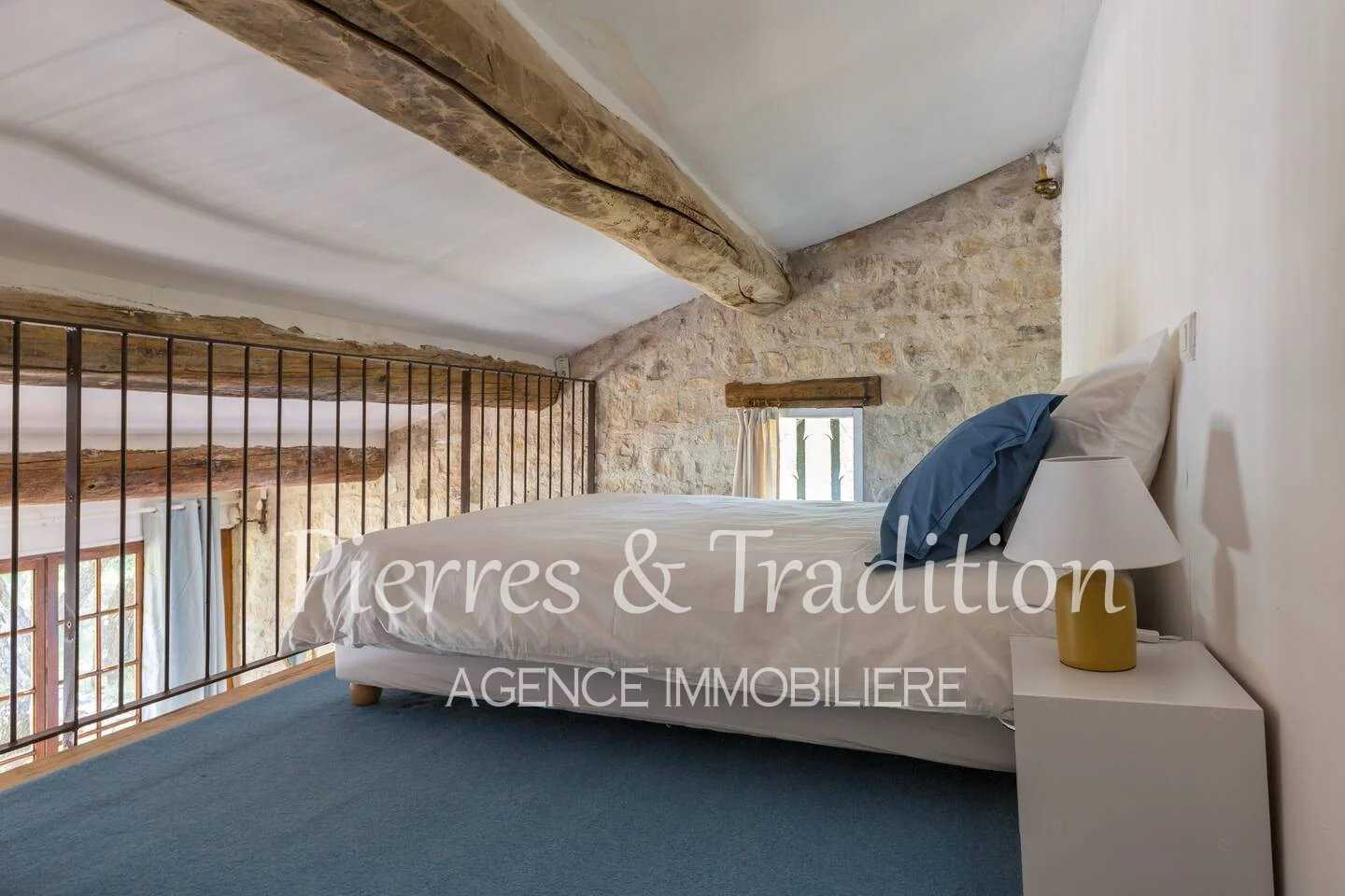 House in Murs, Vaucluse 12477536