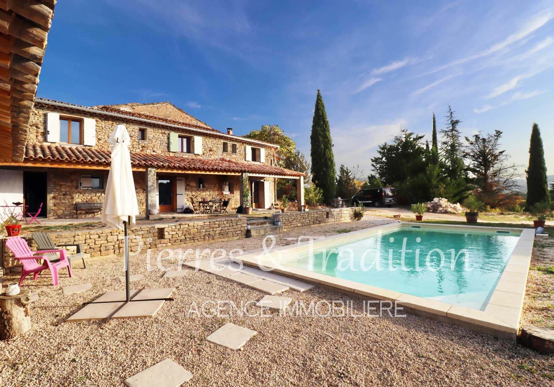 Hus i Apt, Provence-Alpes-Cote d'Azur 12477539