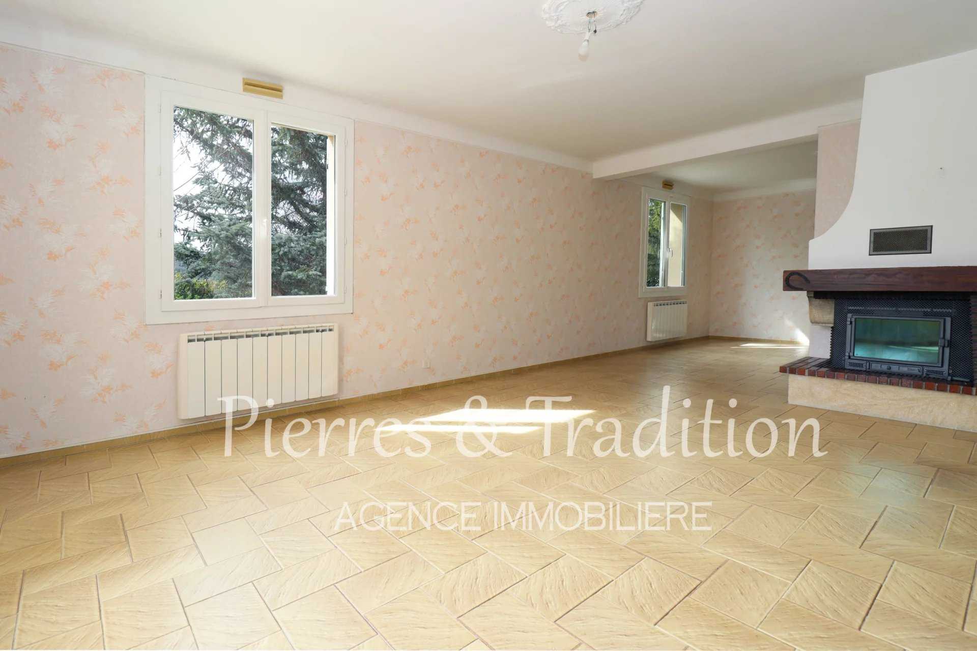 casa en Apto, Provenza-Alpes-Costa Azul 12477549