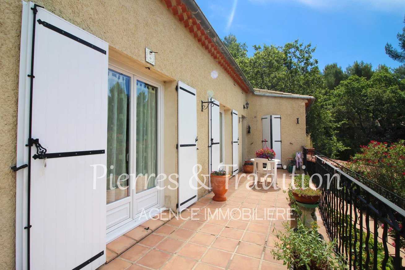 House in Apt, Provence-Alpes-Cote d'Azur 12477555
