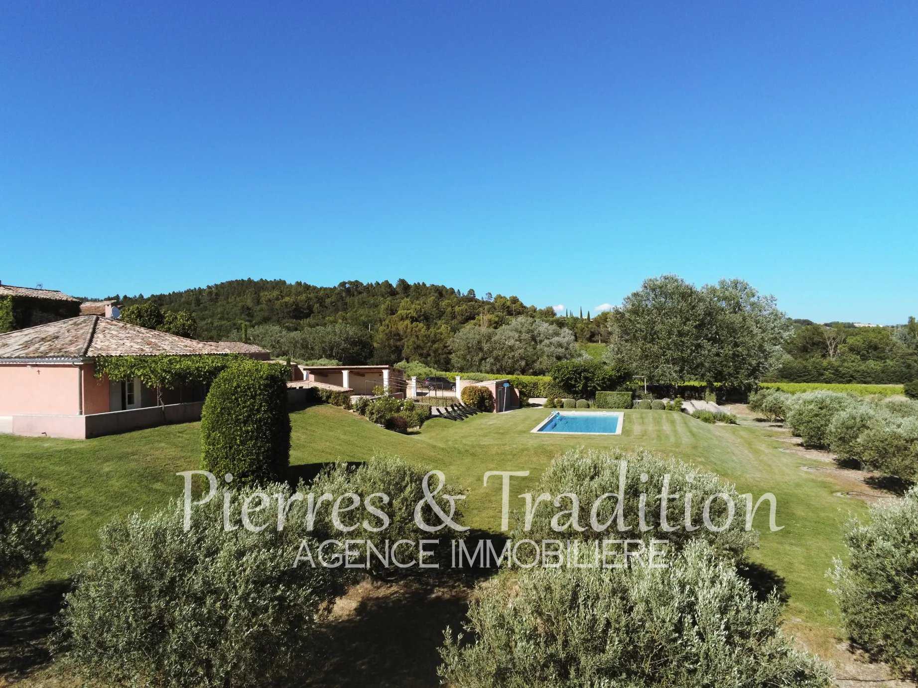 Hus i Roussillon, Provence-Alpes-Cote d'Azur 12477556