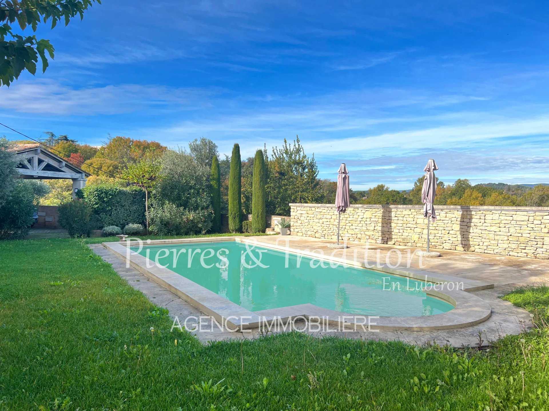 жилой дом в Apt, Provence-Alpes-Cote d'Azur 12477570