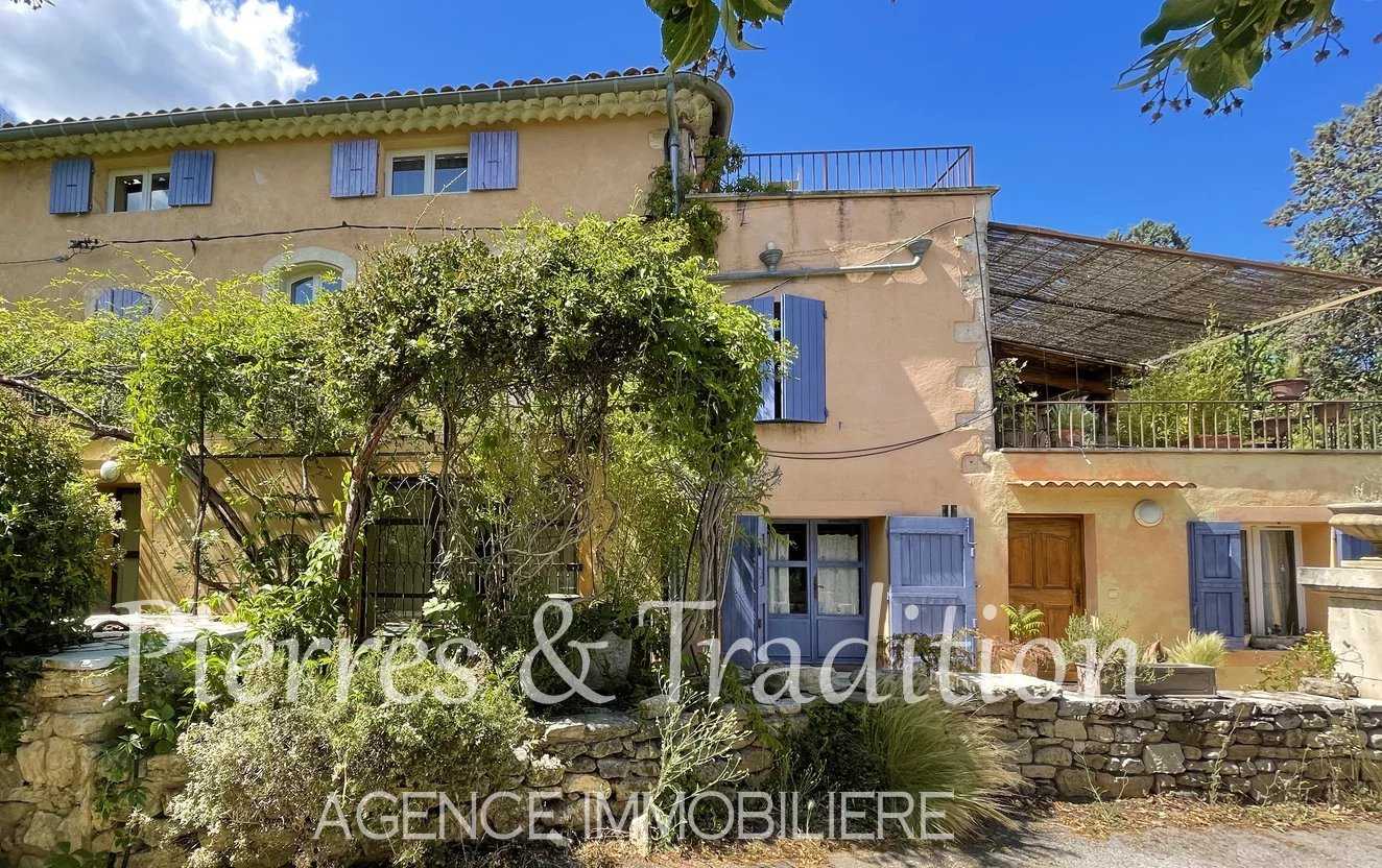 Hus i Apt, Provence-Alpes-Cote d'Azur 12477574