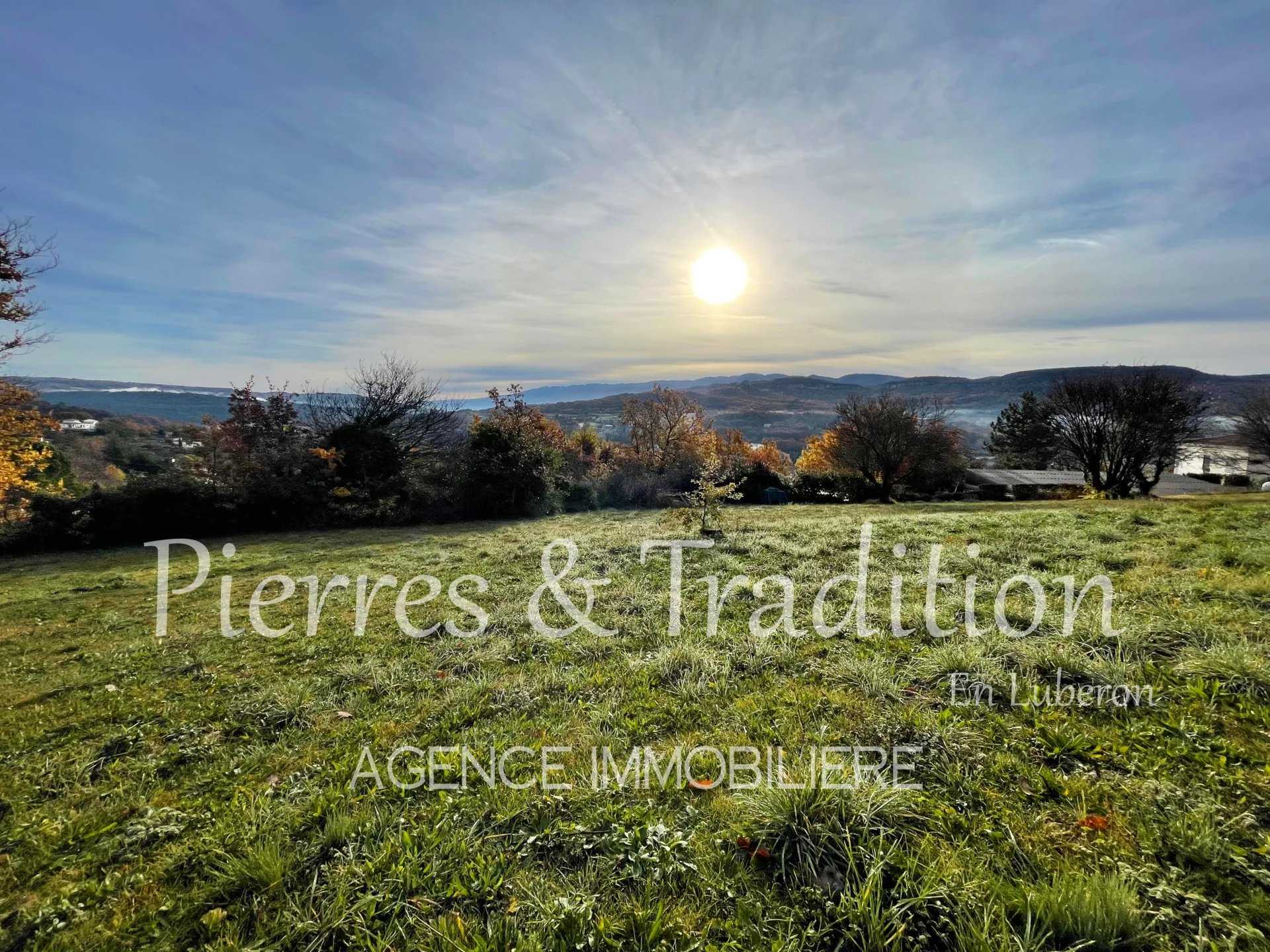 Land i Apt, Provence-Alpes-Cote d'Azur 12477576