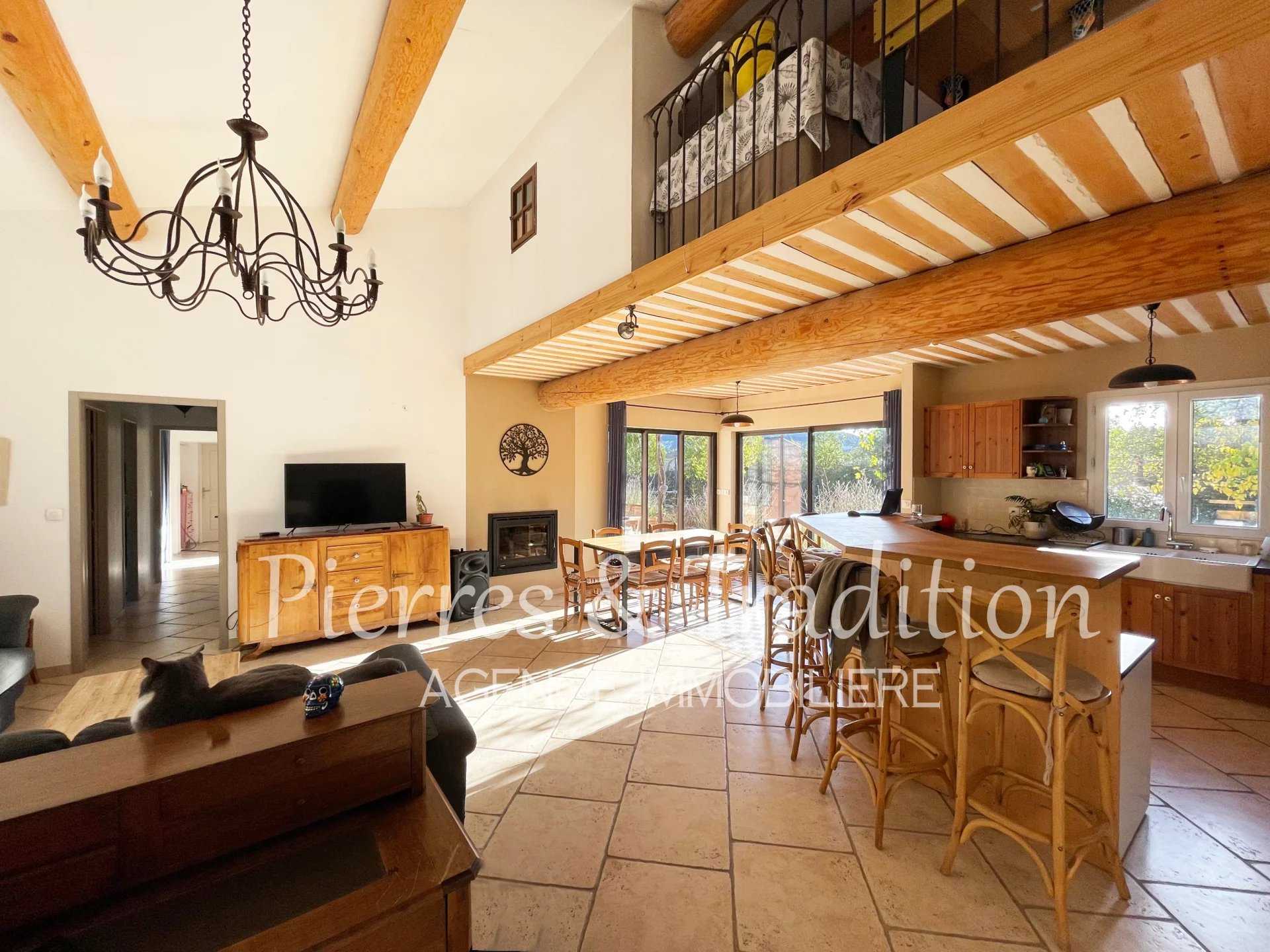Casa nel Gargas, Provence-Alpes-Cote d'Azur 12477577