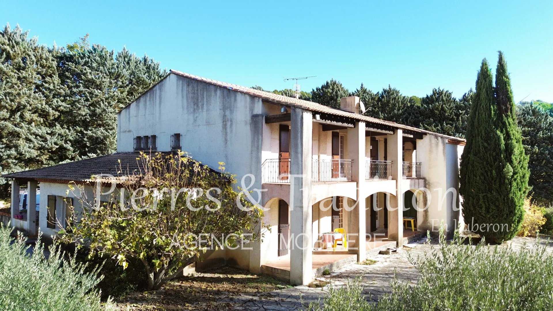 House in Saignon, Vaucluse 12477578