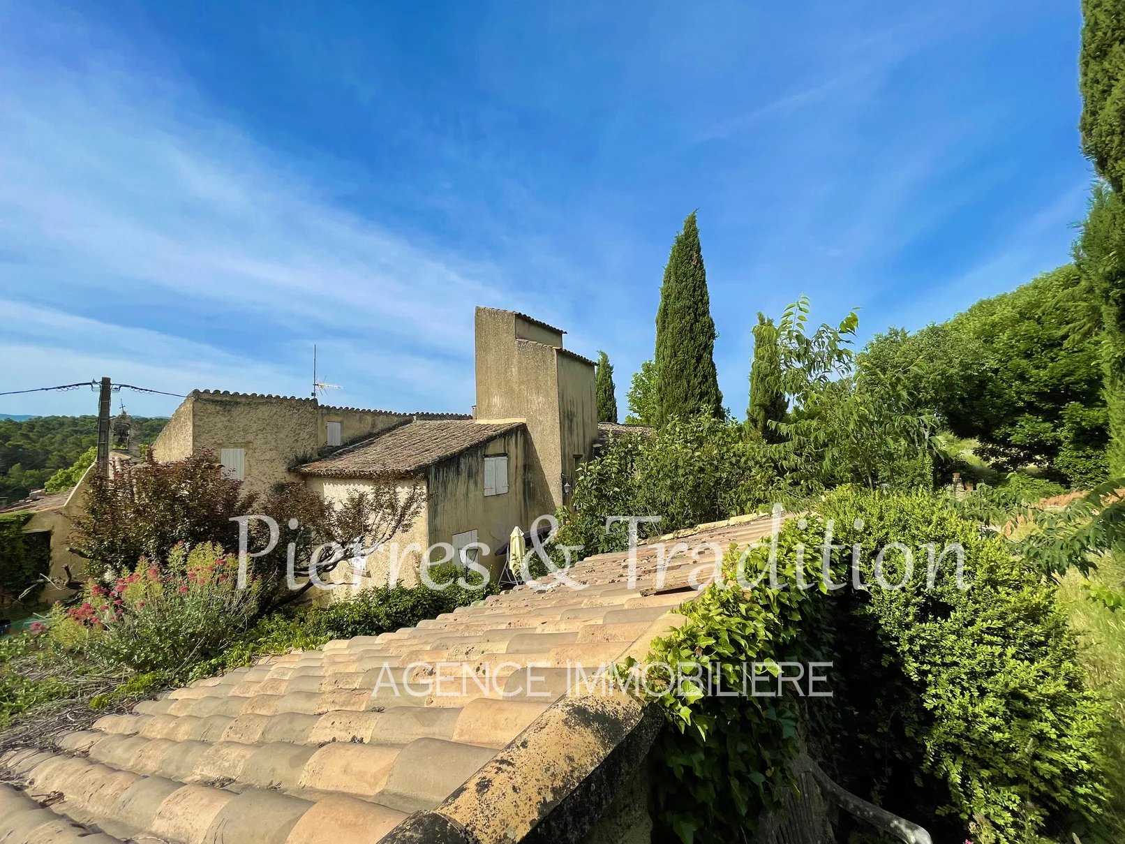 房子 在 Caseneuve, Provence-Alpes-Cote d'Azur 12477581