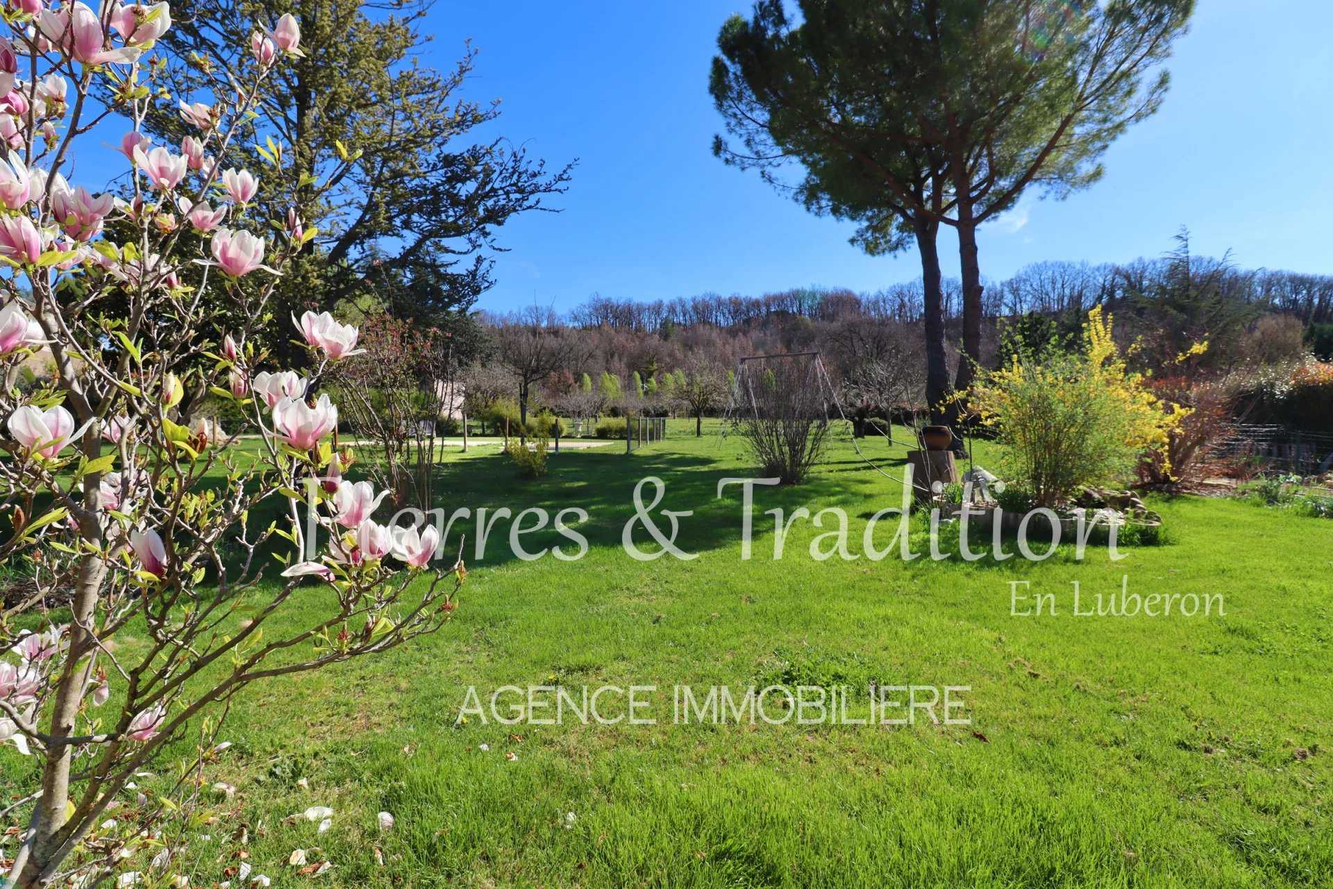 Hus i Saignon, Provence-Alpes-Cote d'Azur 12477592