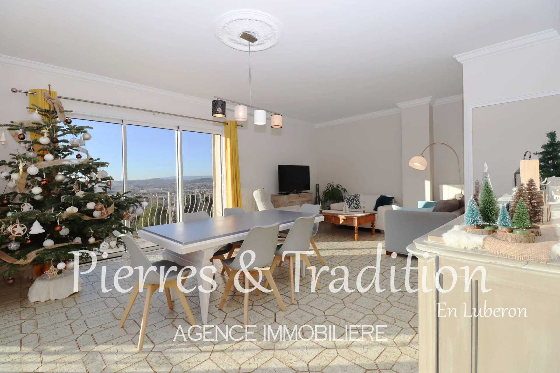 Hus i Apt, Provence-Alpes-Cote d'Azur 12477594