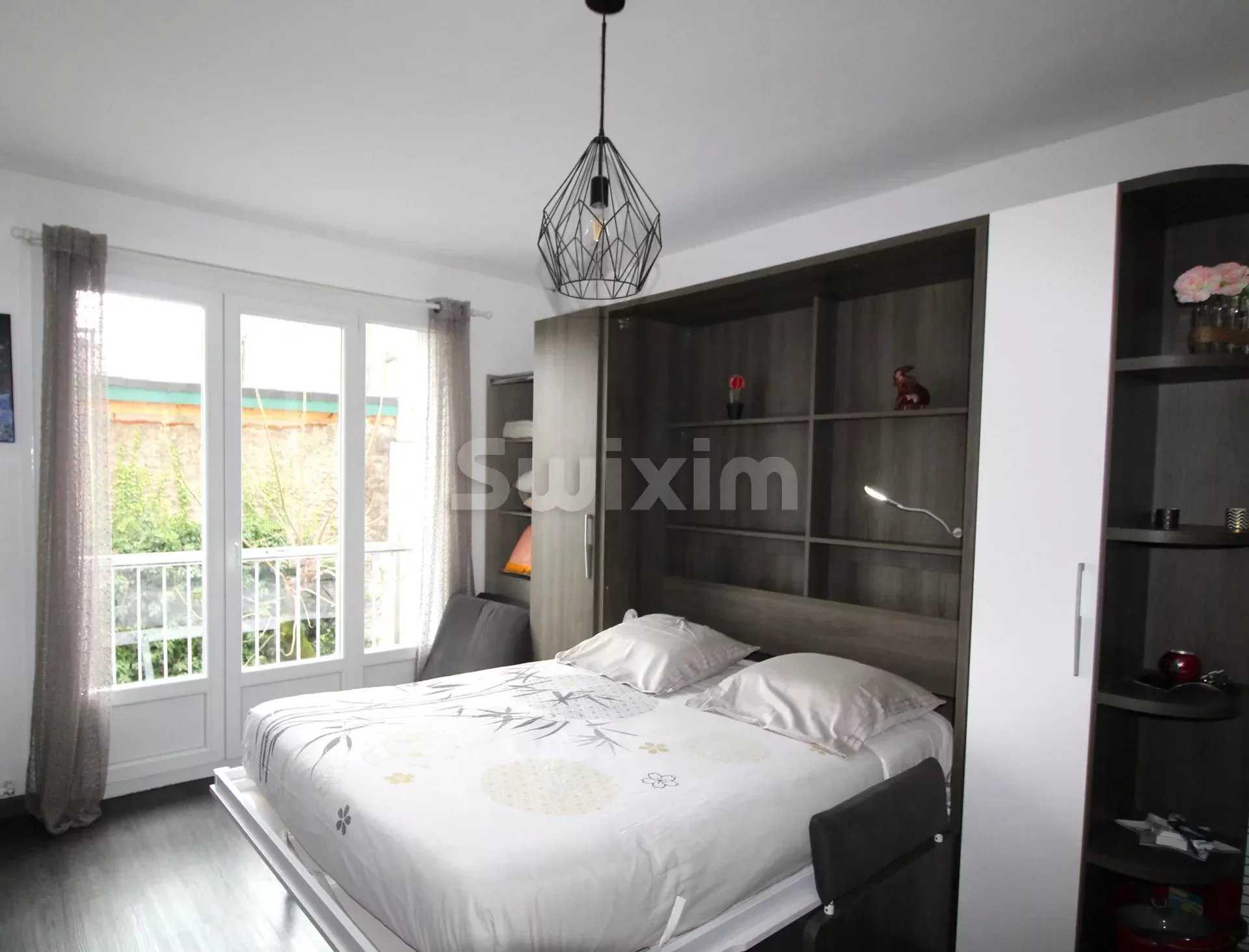 Condominium in Aix-les-Bains, Auvergne-Rhone-Alpes 12477601