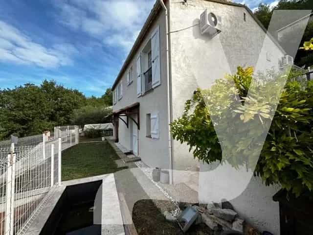 rumah dalam Le Luc, Provence-Alpes-Cote d'Azur 12477638