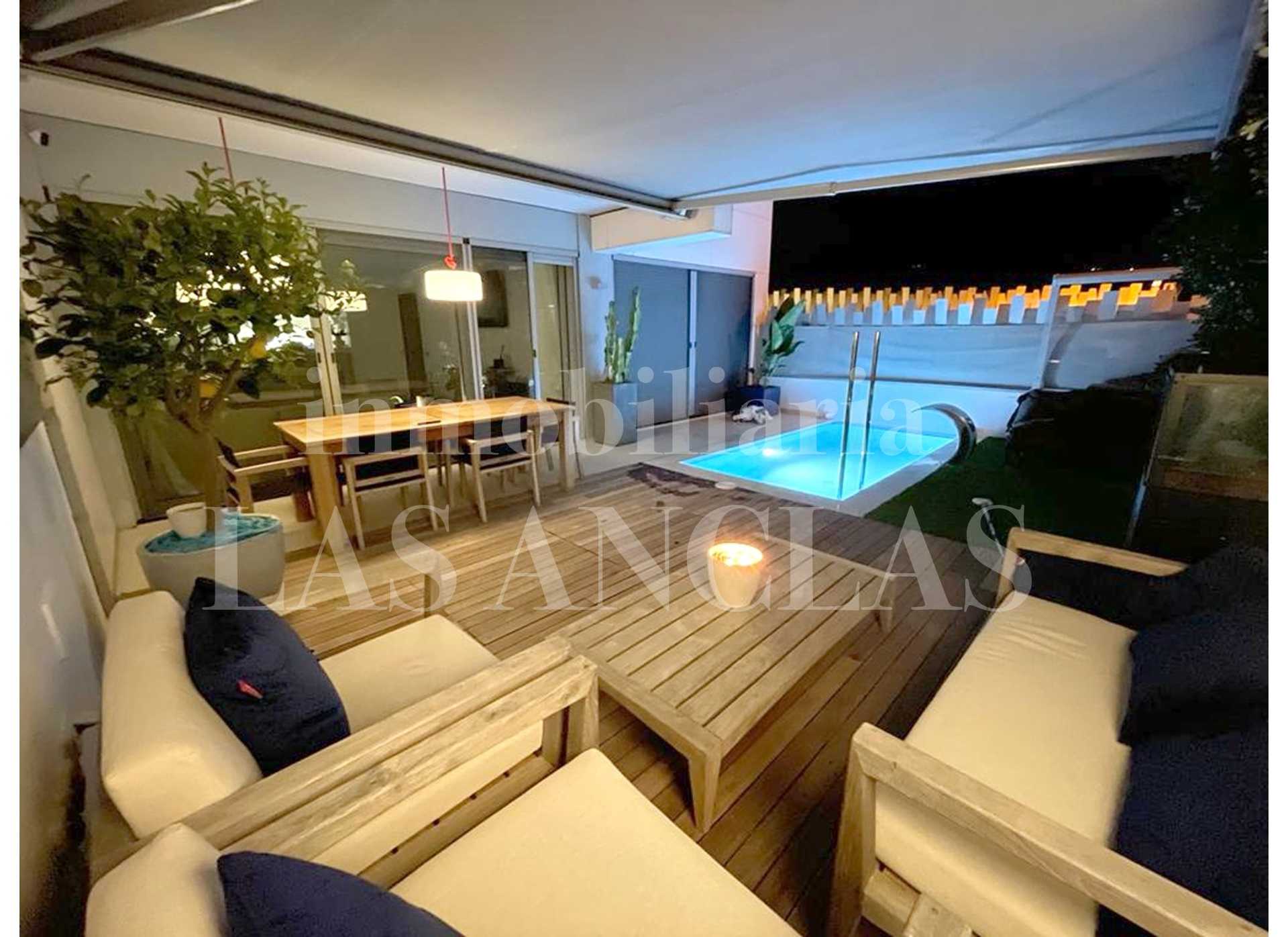 Condominium dans Ibiza, les Îles Baléares 12477851