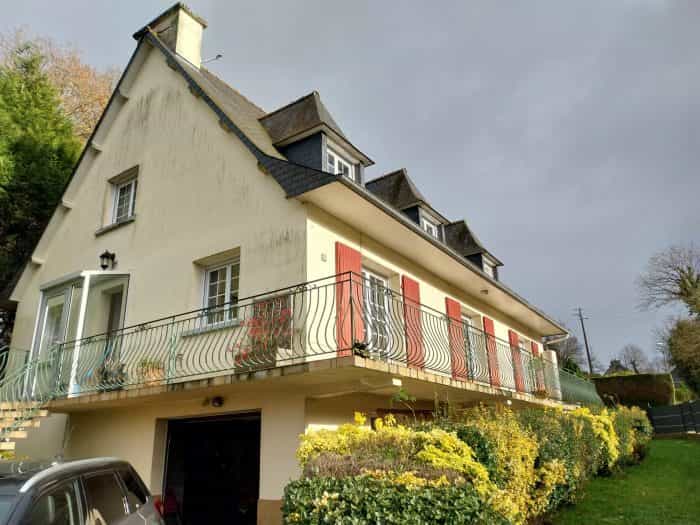 Rumah di Plouguenast-Langast, Bretagne 12479244