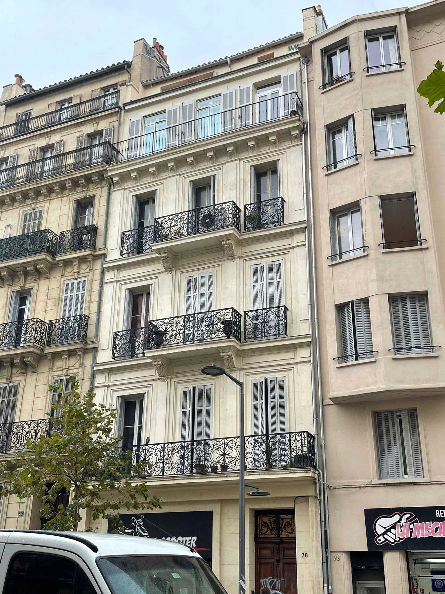 Condominium dans Marseille, Provence-Alpes-Côte d'Azur 12479859