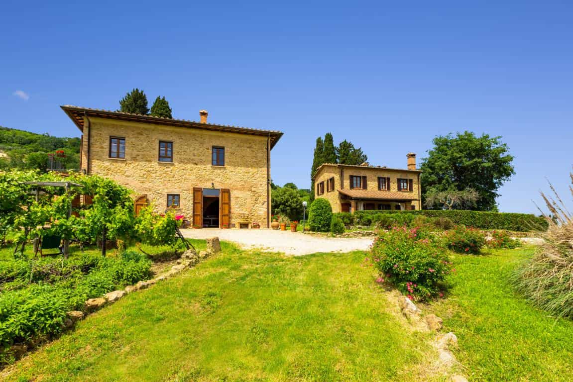 rumah dalam Volterra, Tuscany 12480857