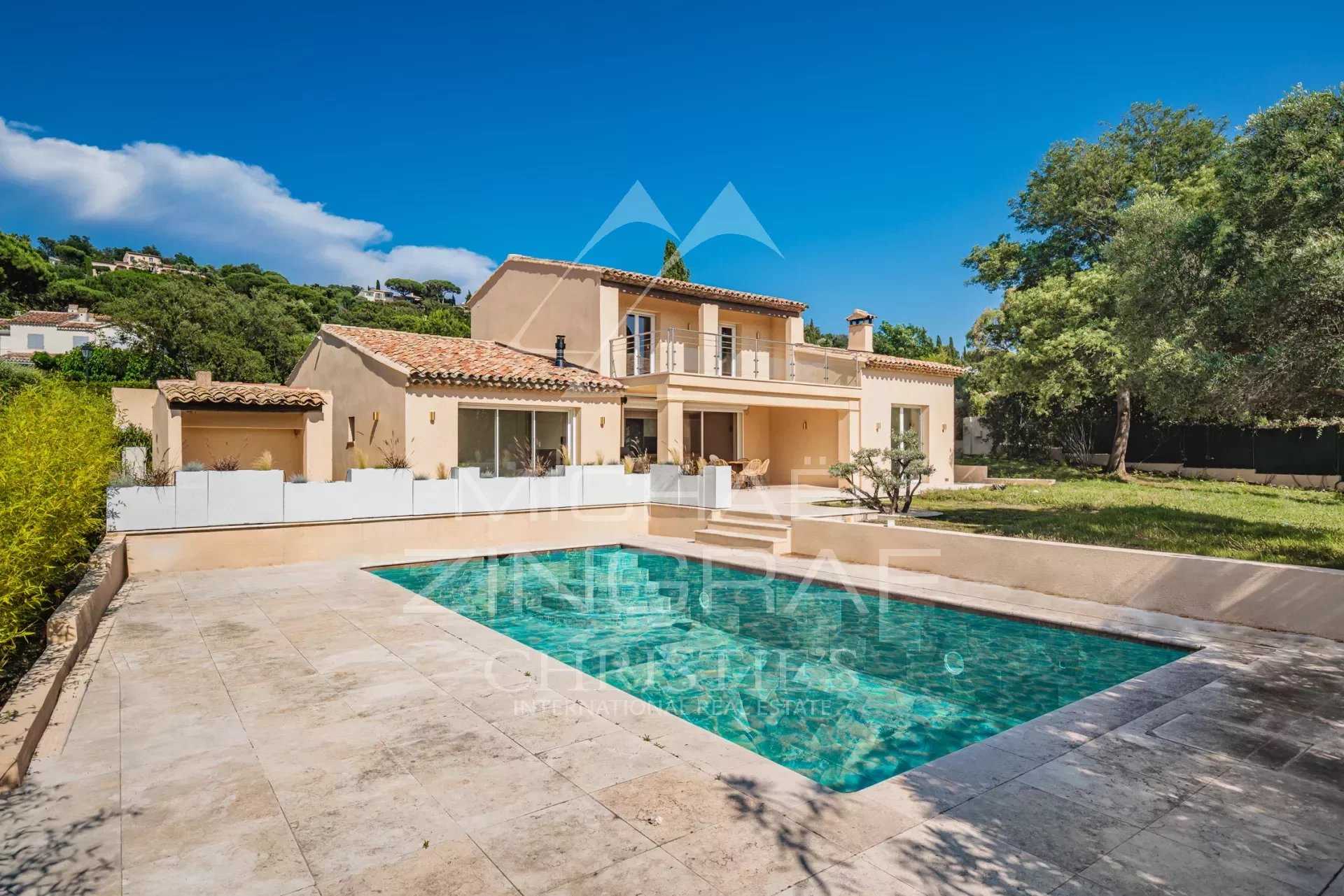 Rumah di Gassin, Provence-Alpes-Cote d'Azur 12482395