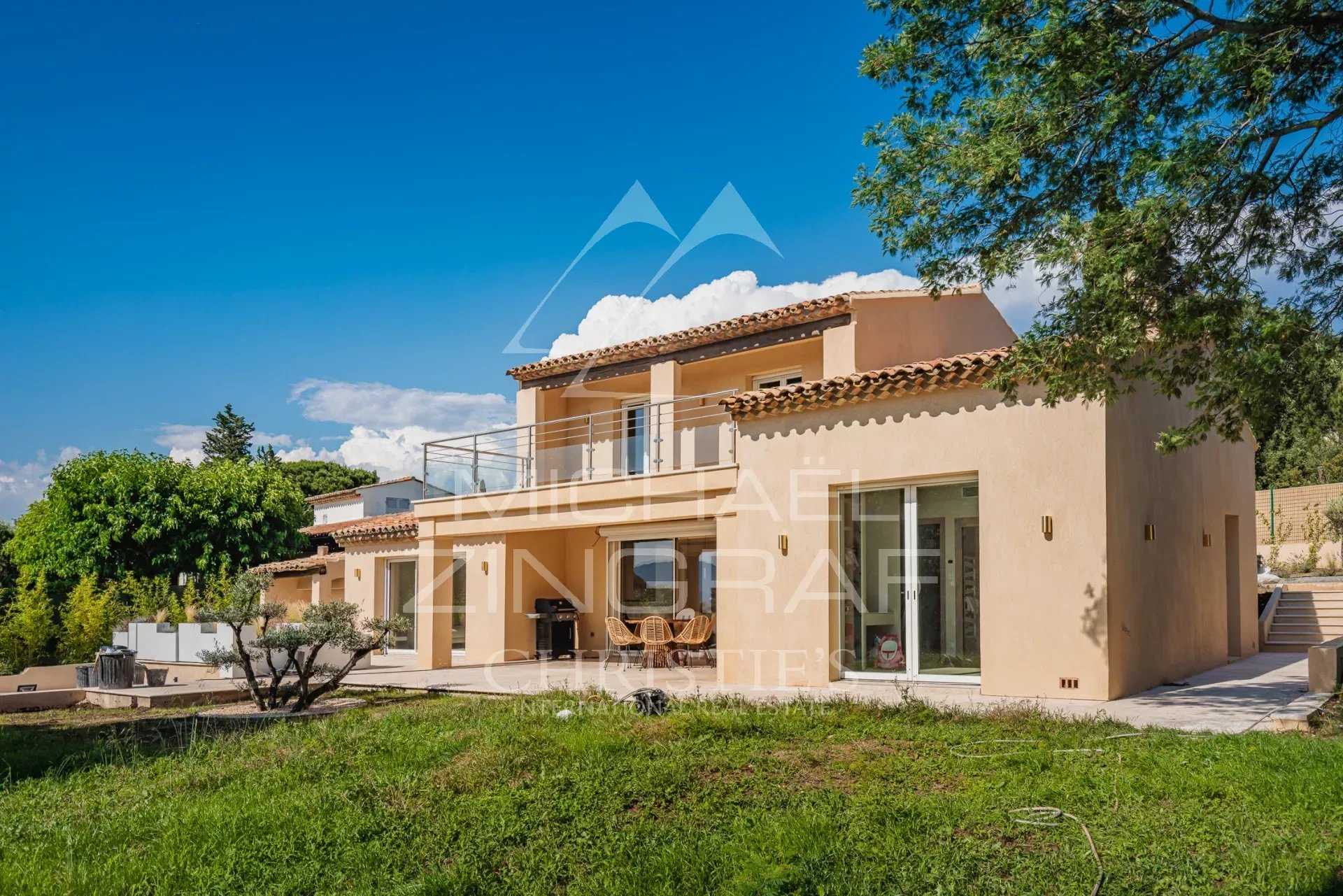 Talo sisään Gassin, Provence-Alpes-Cote d'Azur 12482395