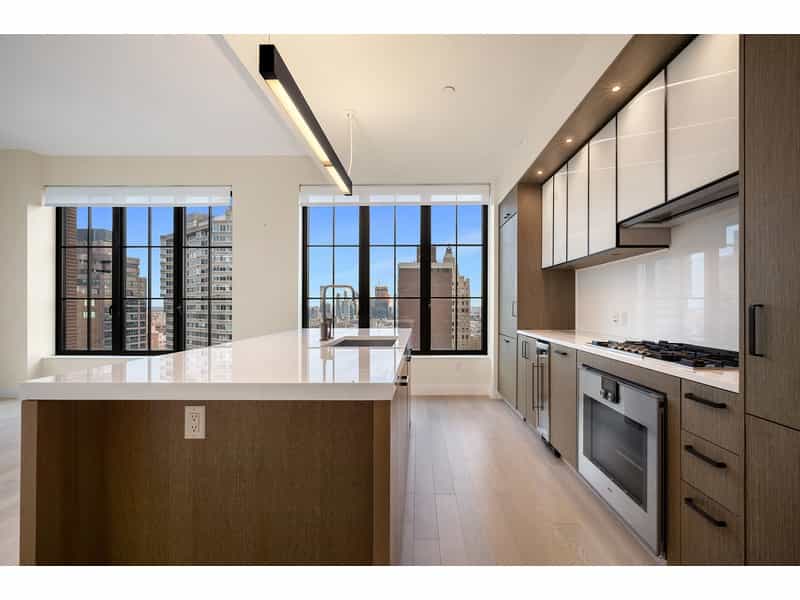 Condominium in New York, New York 12482961