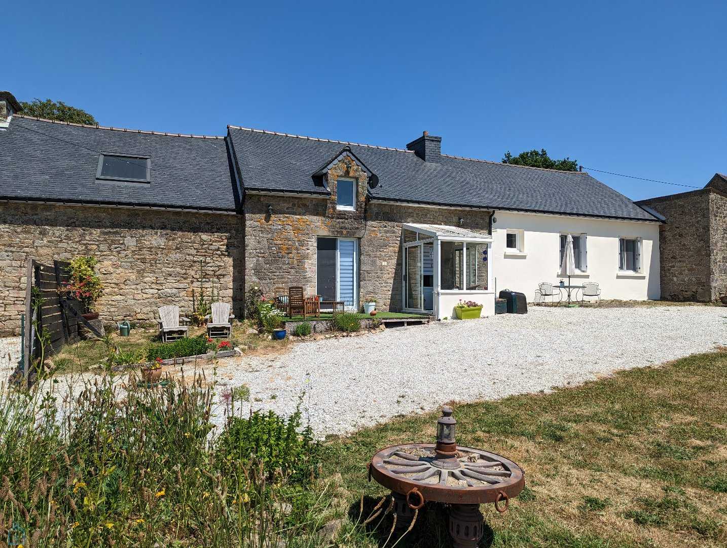 rumah dalam Ploërdut, Bretagne 12483264