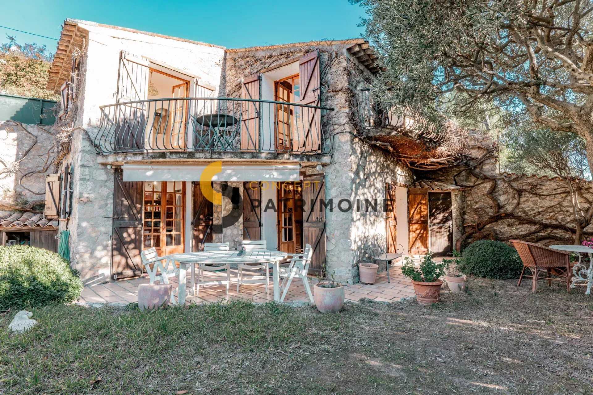rumah dalam Le Broc, Provence-Alpes-Cote d'Azur 12483622